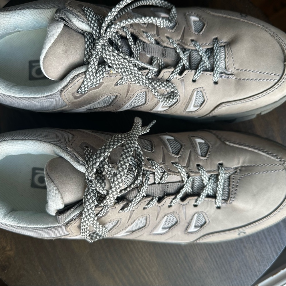 Women's outdoor Hiking shoes Oboz 10 gray worn once! - Picture 5 of 6